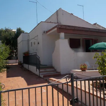 Damiana Villa *